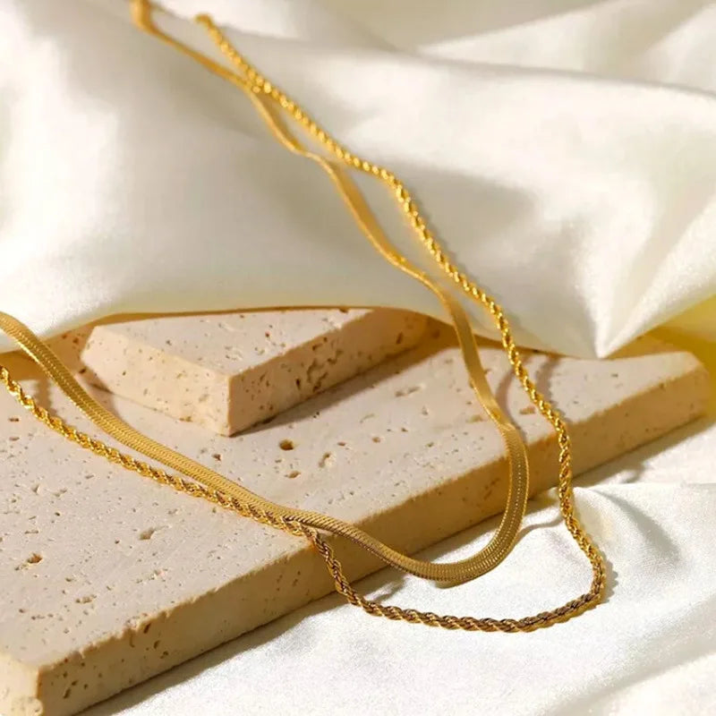 CHAMPAGNE LAYERED NECKLACE