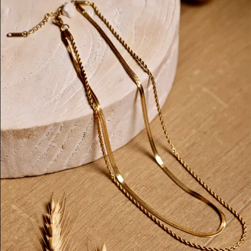 CHAMPAGNE LAYERED NECKLACE