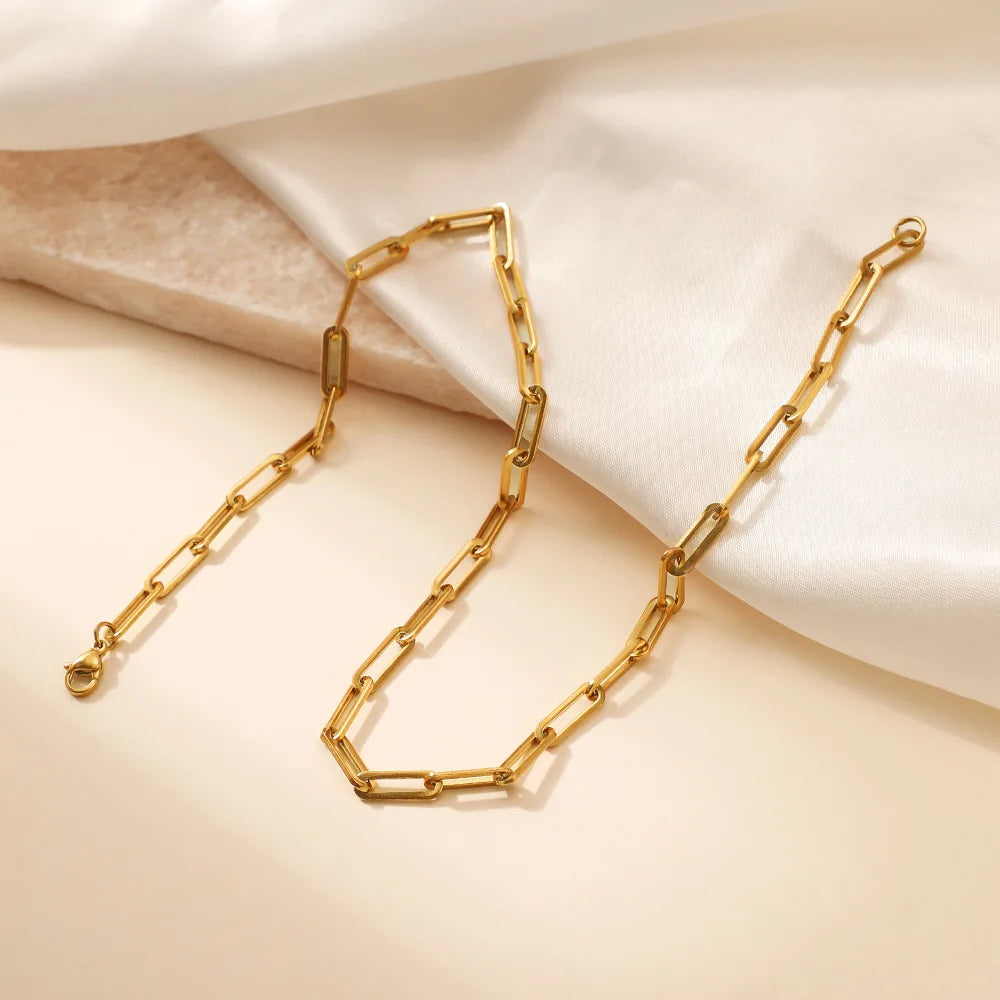 PAPERCLIP NECKLACE